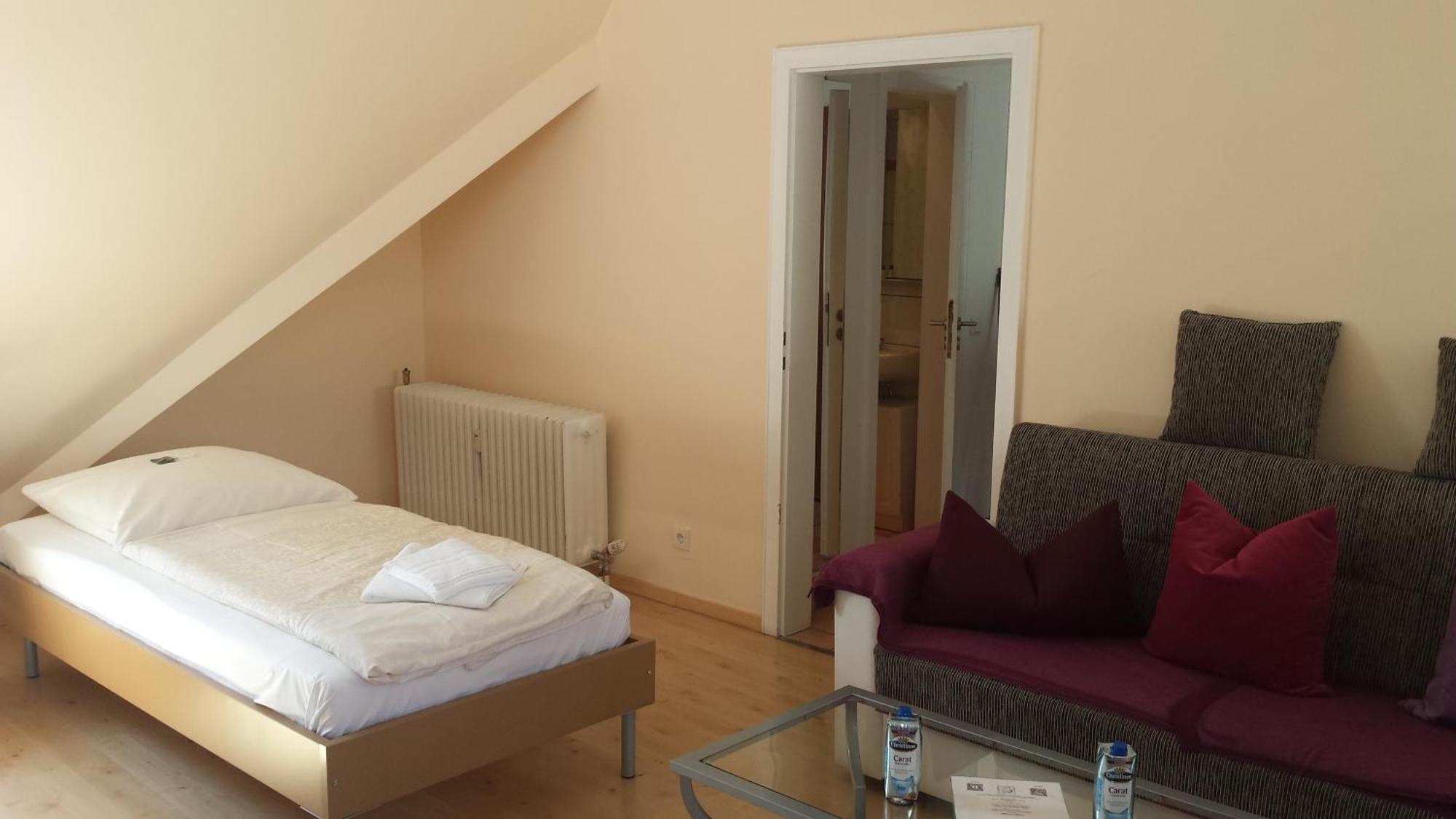 Barcelona Bed & Breakfast Düsseldorf Værelse billede