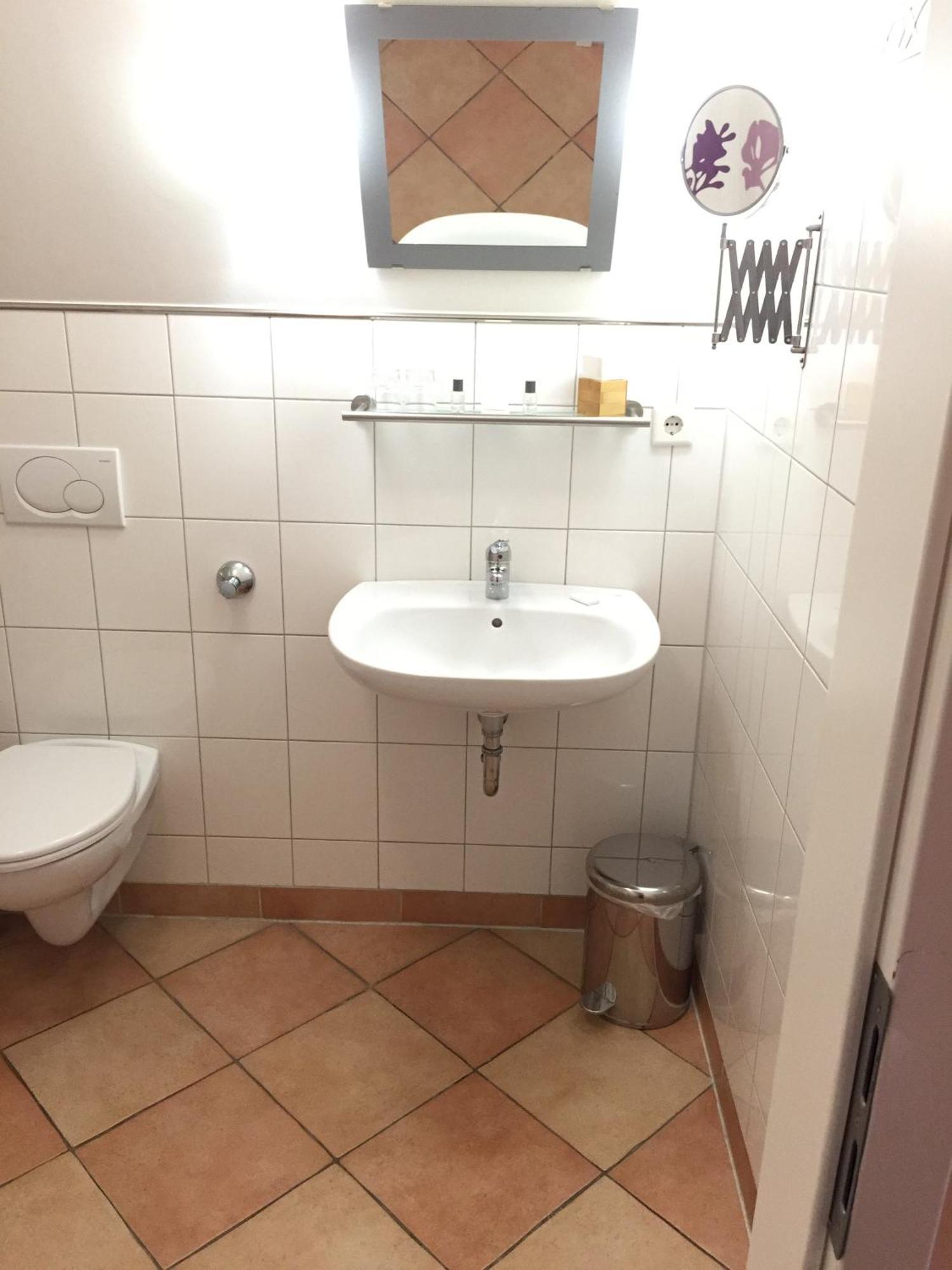 Barcelona Bed & Breakfast Düsseldorf Værelse billede