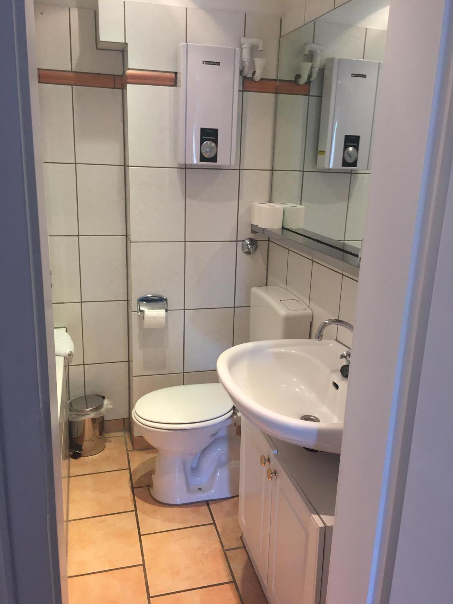 Barcelona Bed & Breakfast Düsseldorf Værelse billede