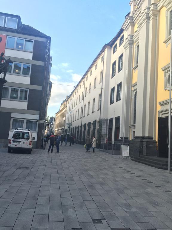 Barcelona Bed & Breakfast Düsseldorf Eksteriør billede
