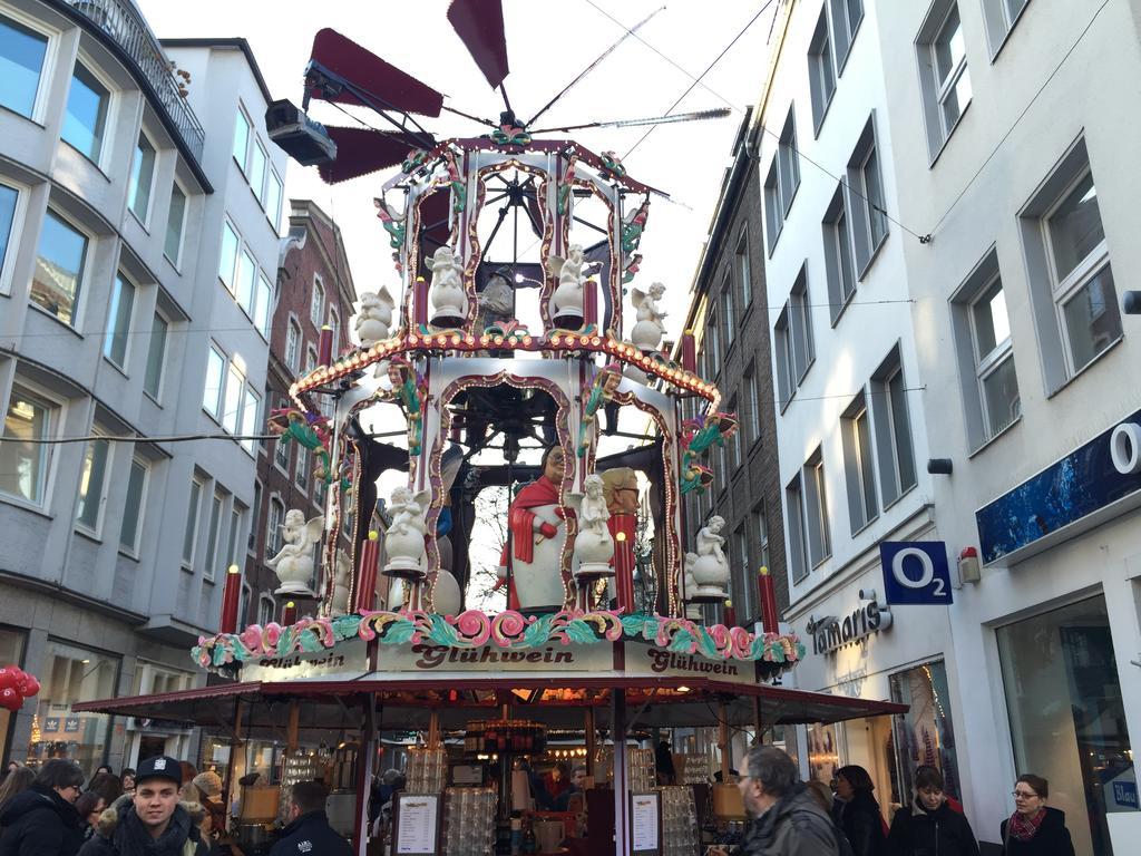 Barcelona Bed & Breakfast Düsseldorf Eksteriør billede