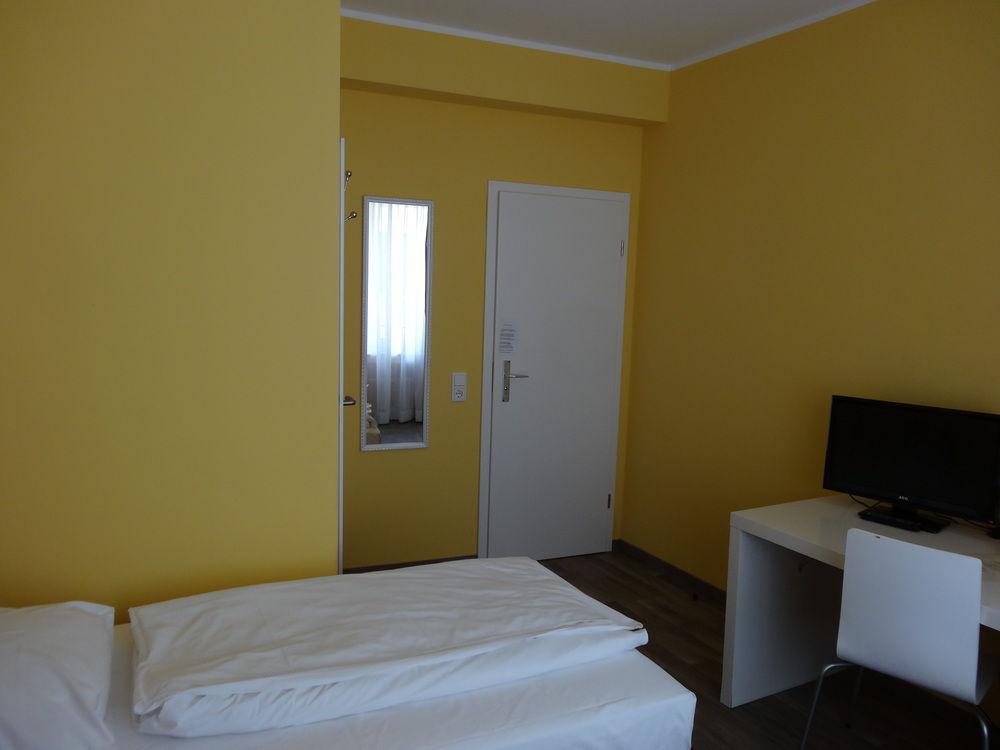 Barcelona Bed & Breakfast Düsseldorf Eksteriør billede